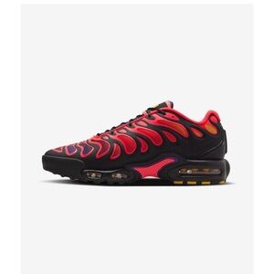 Nike Air Max Plus Black and Red Athletic Shoes NWOB